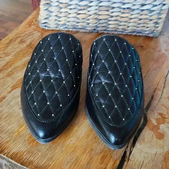Charles David 7.5 Flats Black Quilted ESTE Mule Slides Gold Accents - Picture 2 of 12